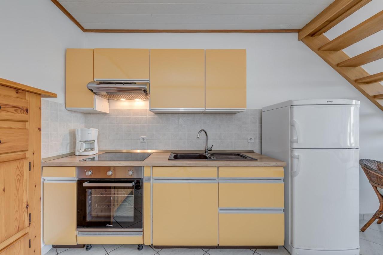 Beachfront Apartment Milan, With Balcony Split Exterior photo