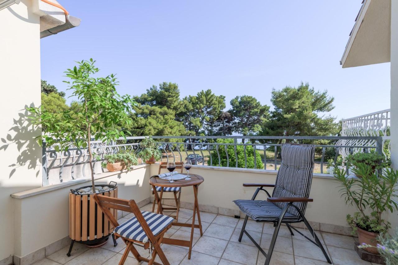 Beachfront Apartment Milan, With Balcony Split Exterior photo