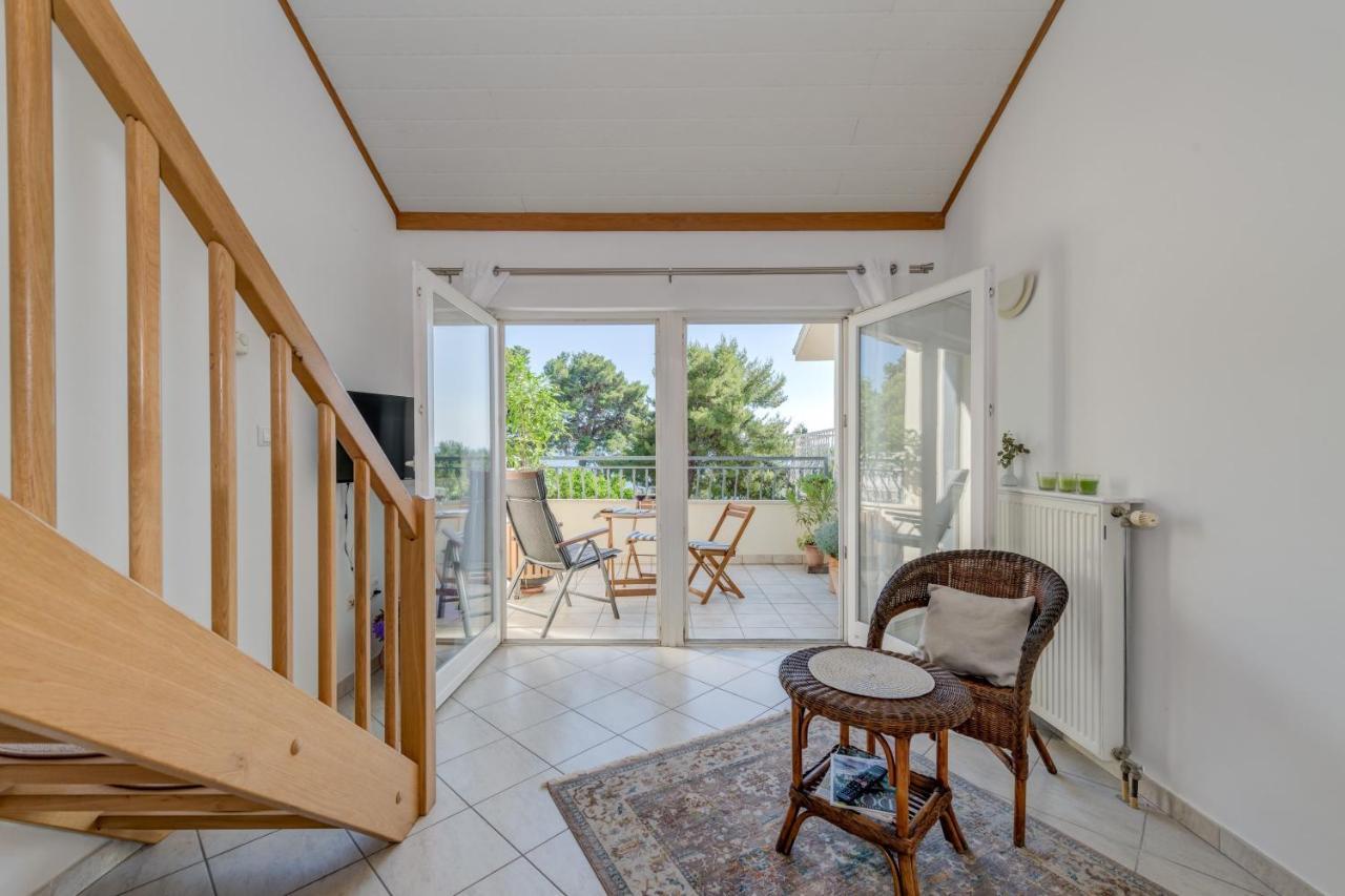 Beachfront Apartment Milan, With Balcony Split Exterior photo